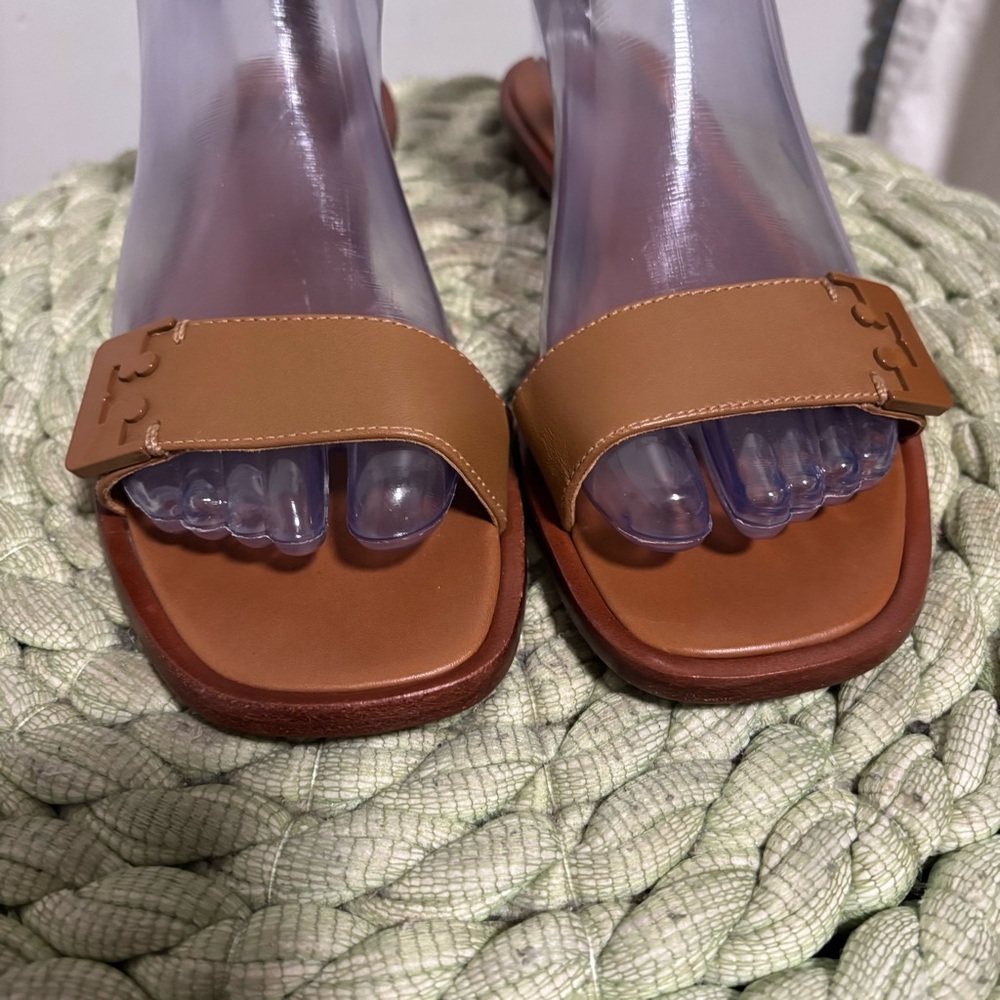 NEW Tory Burch Gabrielle Brown Leather Ankle Strap Flat Sandals Size 8 - Picture 7 of 11
